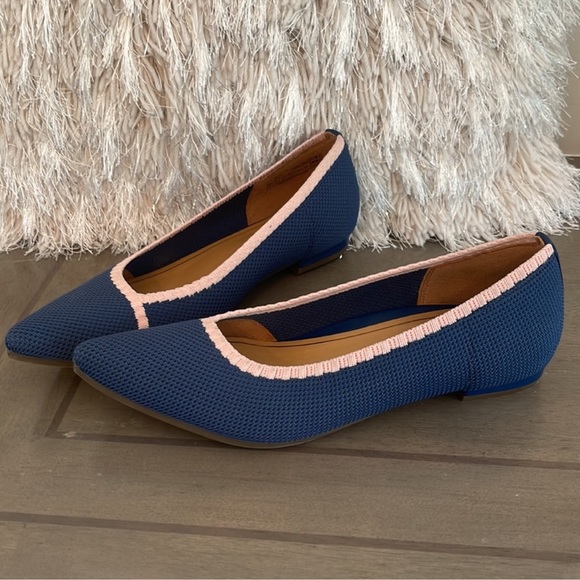 Women’s Dahlia Woven Knit Flat NWOT - Picture 9 of 10